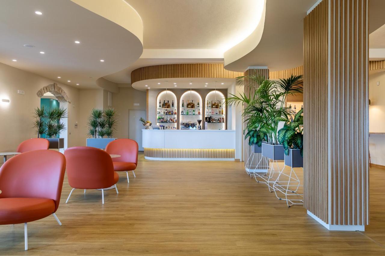 Lu' Hotel Porto Pino SantʼAnna Arresi Buitenkant foto