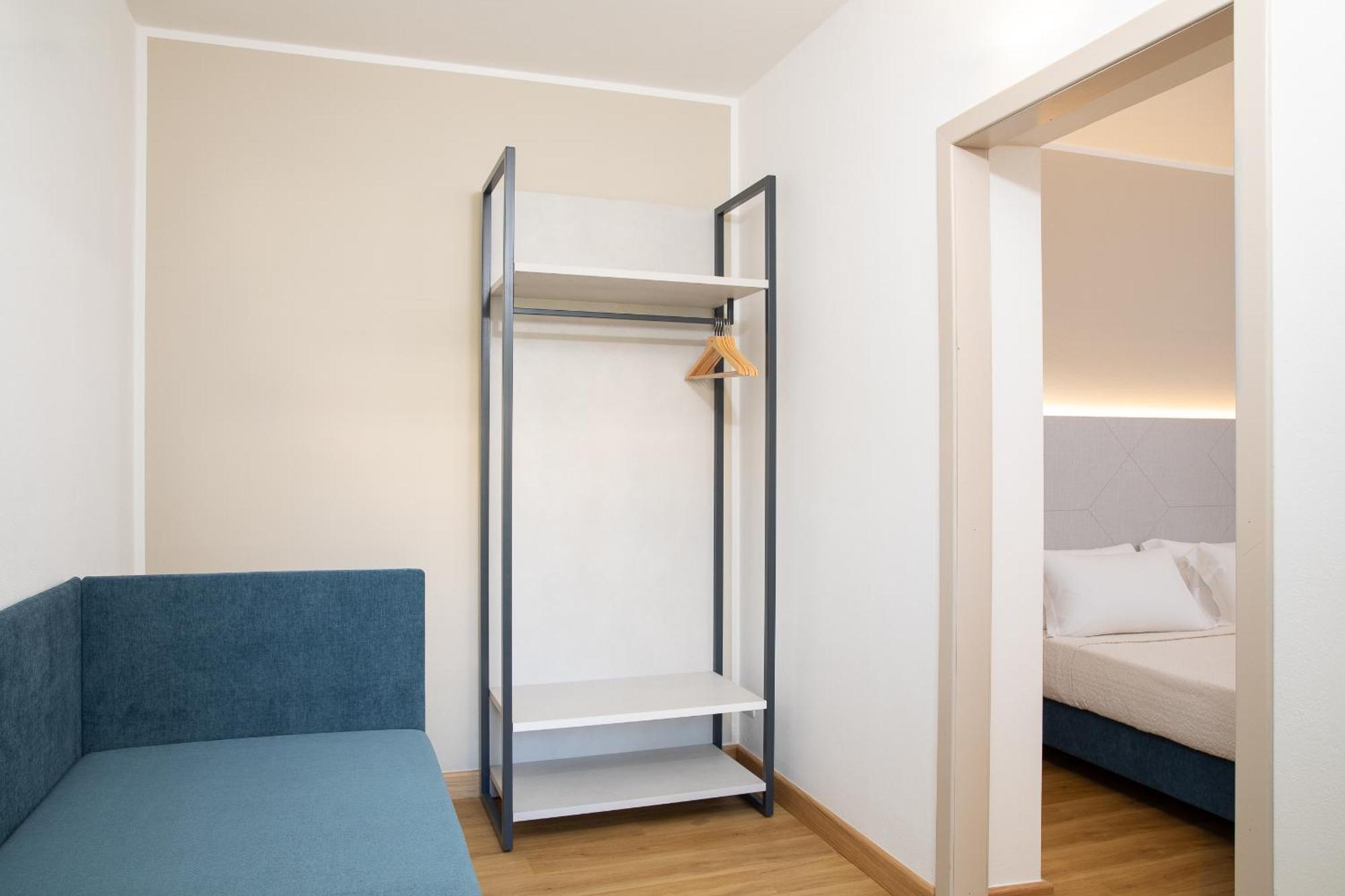 Lu' Hotel Porto Pino SantʼAnna Arresi Buitenkant foto
