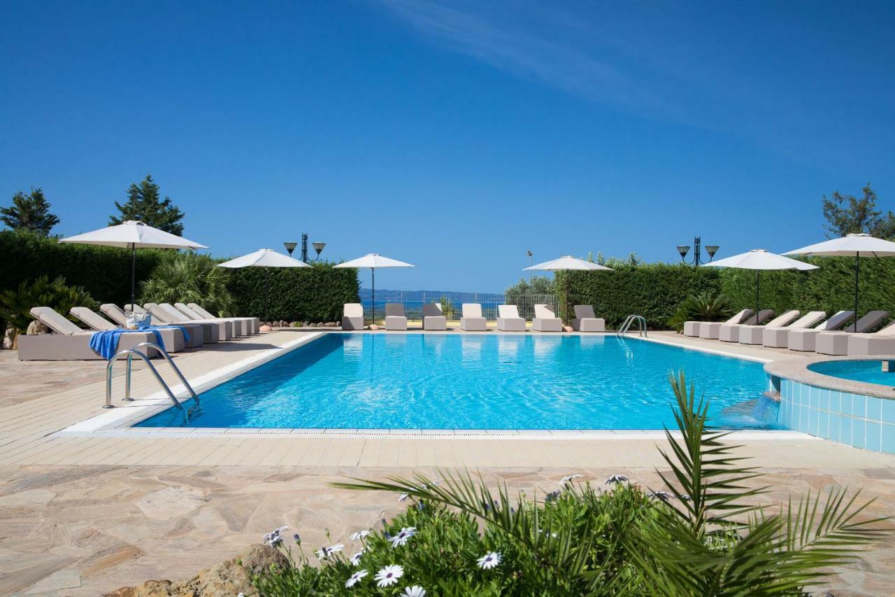 Lu' Hotel Porto Pino SantʼAnna Arresi Buitenkant foto